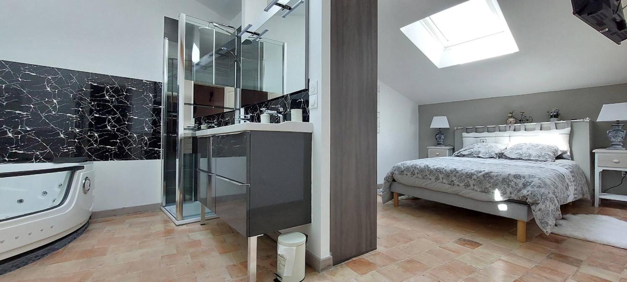 Le Lavandin Classe 3 Etoiles Riez Extérieur photo