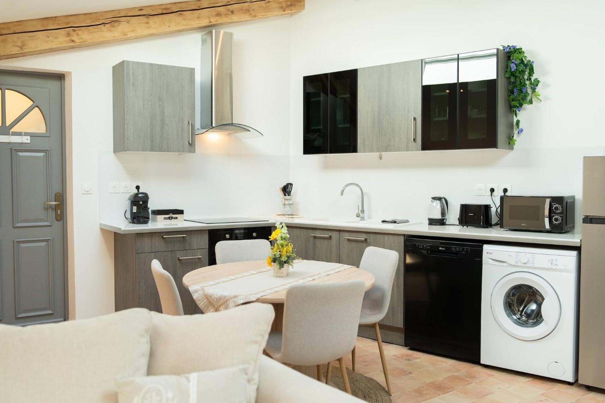 Le Lavandin Classe 3 Etoiles Riez Extérieur photo